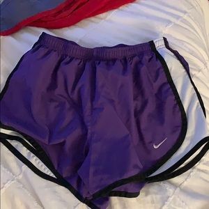 Women’s Nike running short